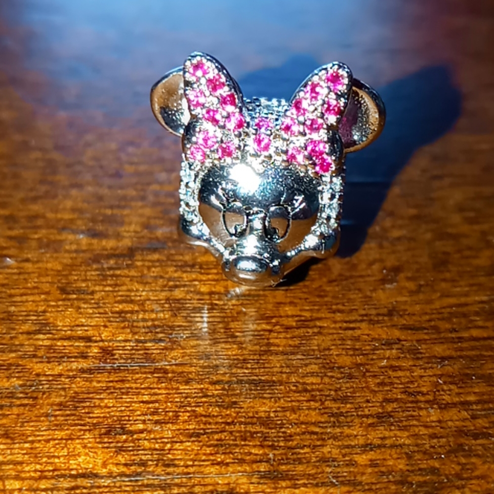 Minnie mouse Pandora charm